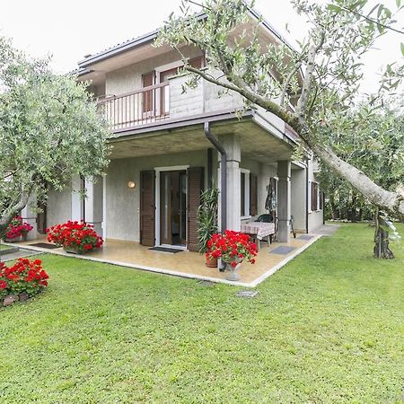 Casa Mary Due - Trilocale Con Giardino Privato A Due Passi Dal Lago 西尔米奥奈 外观 照片