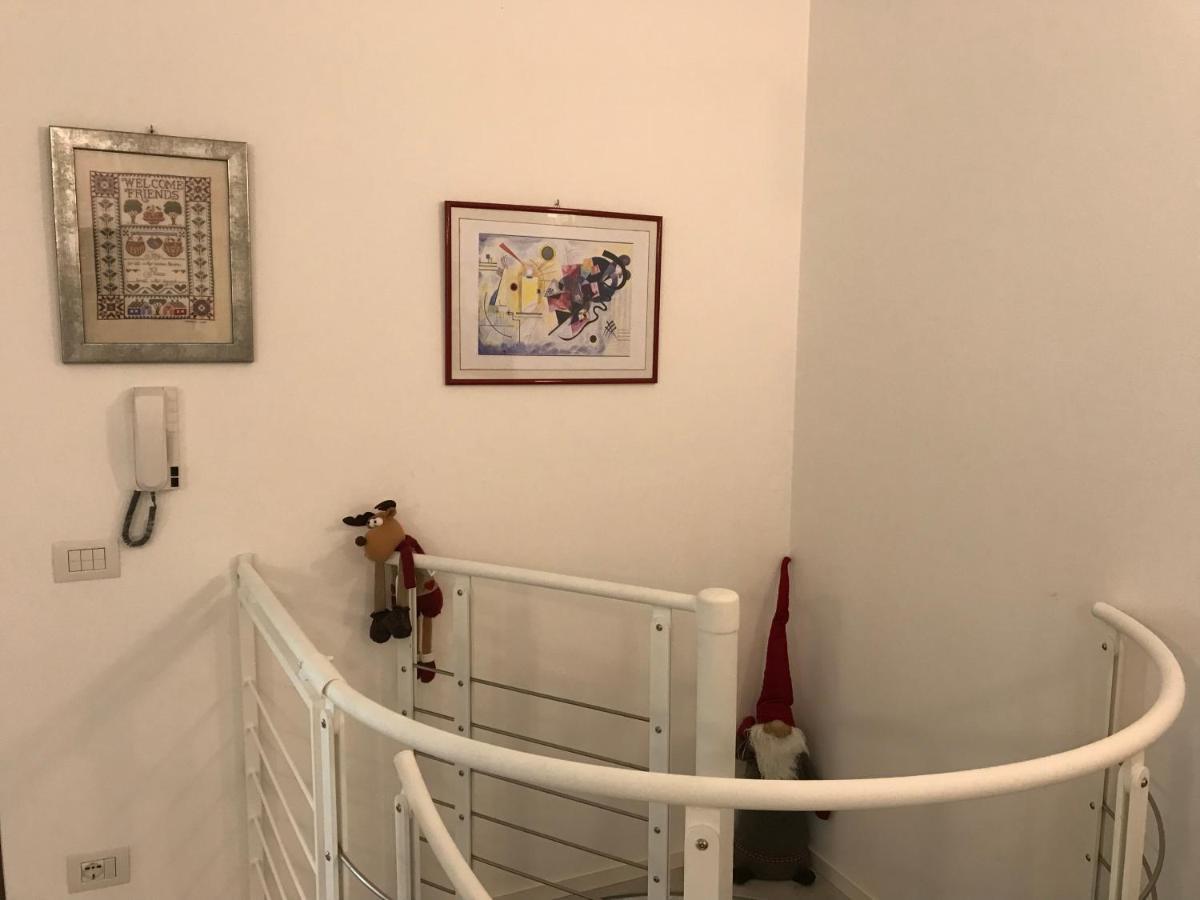 Casa Mary Due - Trilocale Con Giardino Privato A Due Passi Dal Lago 西尔米奥奈 外观 照片