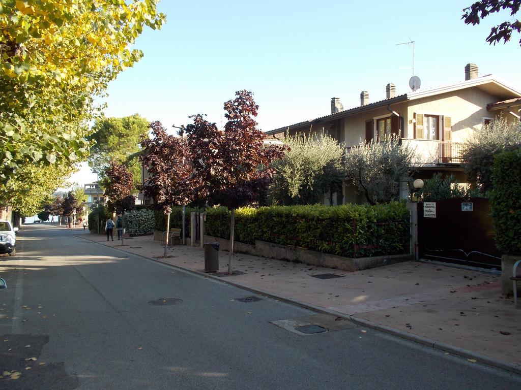 Casa Mary Due - Trilocale Con Giardino Privato A Due Passi Dal Lago 西尔米奥奈 外观 照片