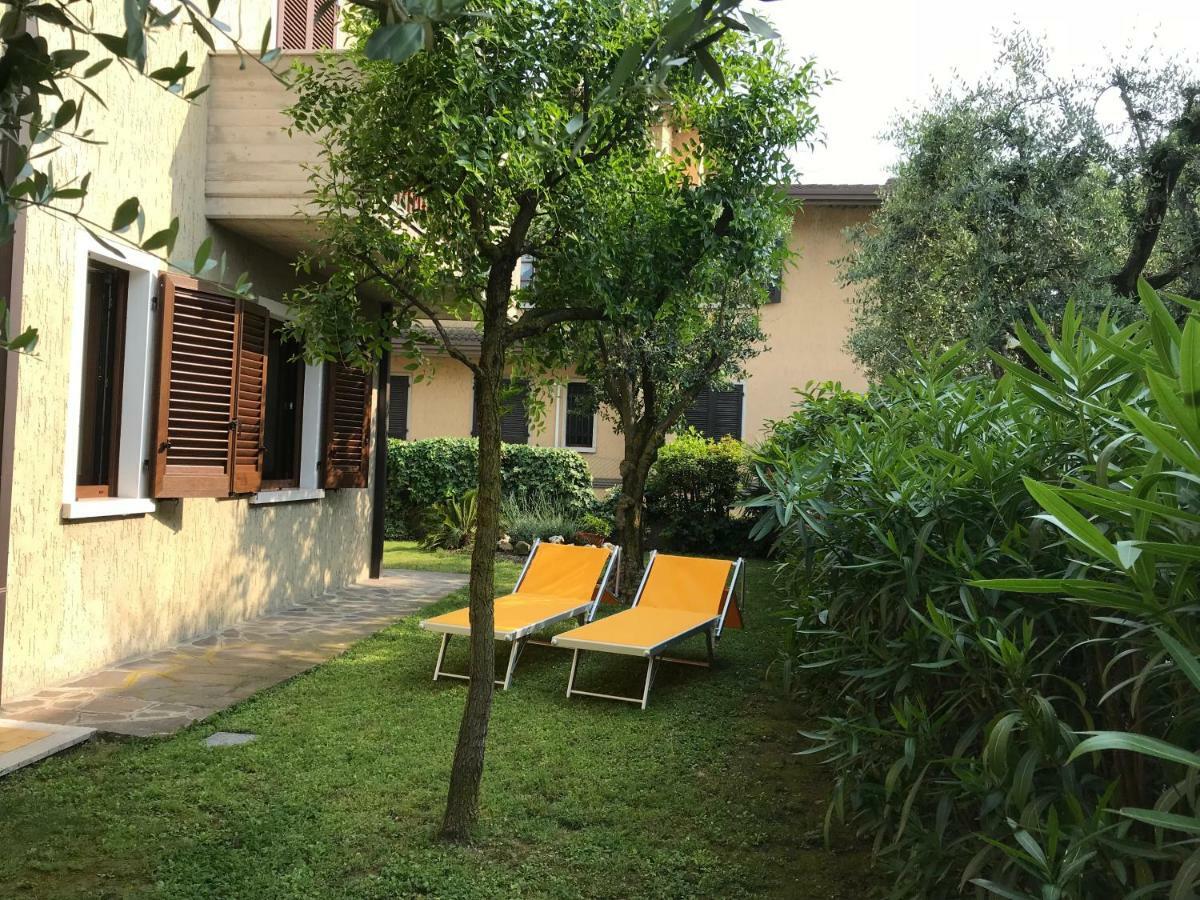 Casa Mary Due - Trilocale Con Giardino Privato A Due Passi Dal Lago 西尔米奥奈 外观 照片
